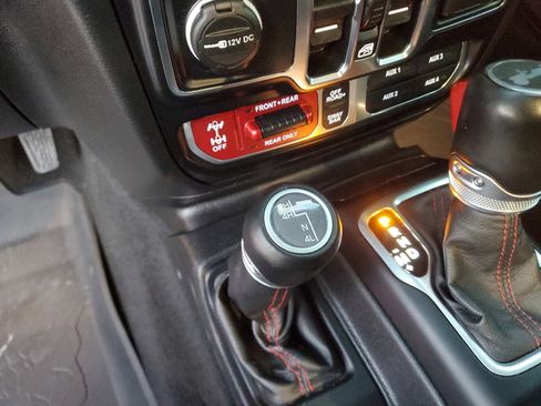 Certified 2022 Jeep Wrangler Unlimited Rubicon w/ LED Lighting Group image 21