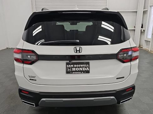 New 2026 Honda Pilot Touring image 7