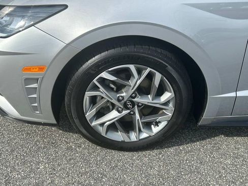 Used 2023 Hyundai Sonata SEL w/ Cargo Package image 9