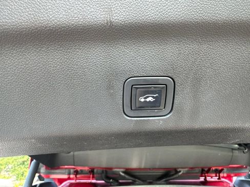 Used 2021 Chevrolet Tahoe RST RWD image 6