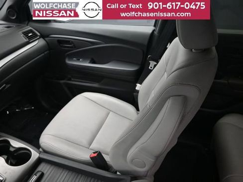 Used 2023 Honda Passport EX-L image 11