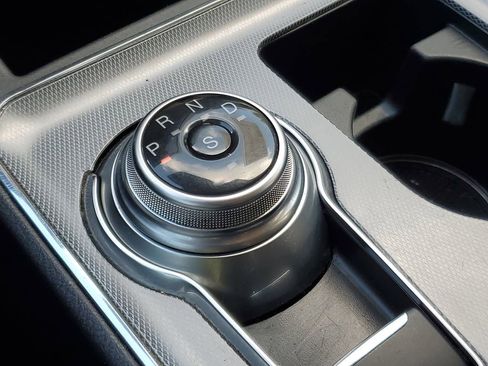 Used 2021 Ford Edge Titanium image 28