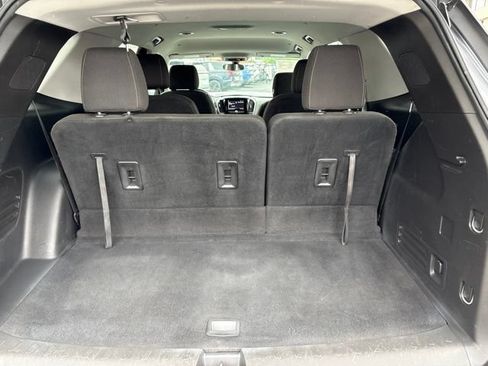 Used 2020 Chevrolet Traverse LT FWD image 33