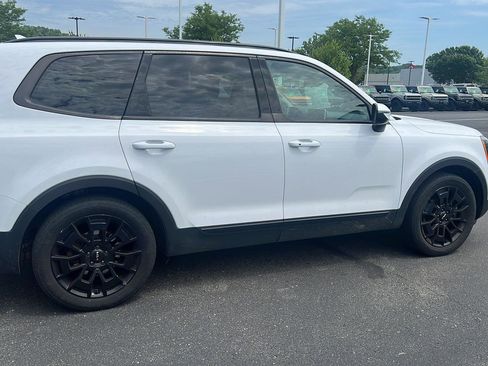 Used 2022 Kia Telluride EX w/ EX Premium Package AWD/4WD image 5