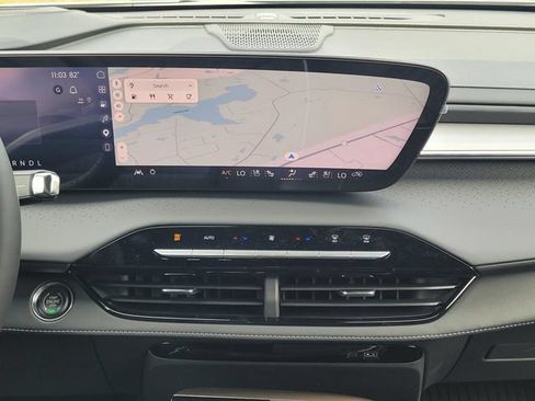 New 2026 Buick Enclave Avenir FWD image 13