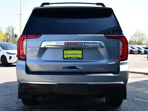 Used 2023 GMC Yukon SLT w/ SLT Premium Package AWD/4WD image 5
