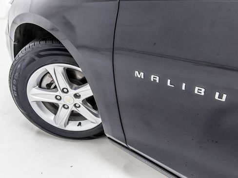 Used 2022 Chevrolet Malibu LS FWD image 12