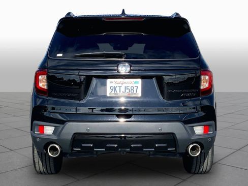 Used 2024 Honda Passport Black Edition image 4