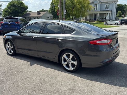 Used 2015 Ford Fusion SE w/ Equipment Group 201A FWD image 8