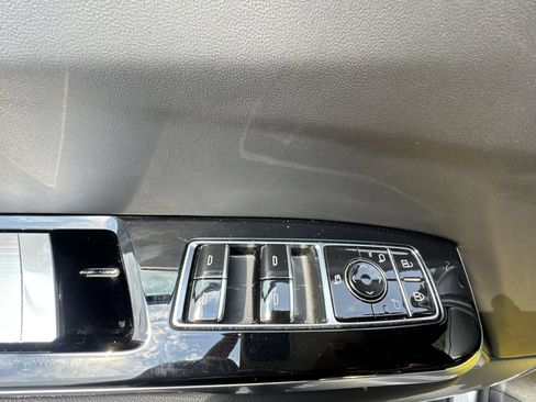 Certified 2025 Cadillac Escalade Sport Platinum w/ LPO, Floor Liner Package AWD/4WD image 13