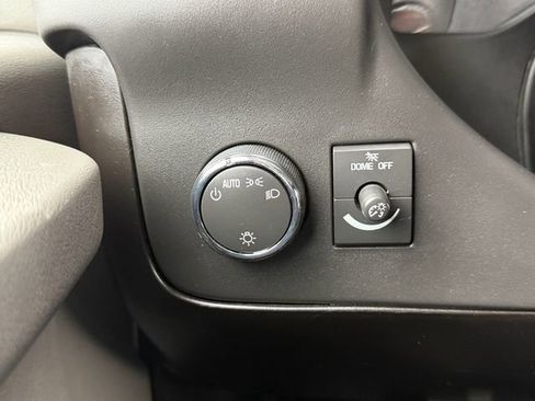 Used 2008 Chevrolet Express 2500 image 17