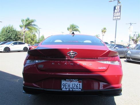 Used 2023 Hyundai Elantra Limited FWD image 7