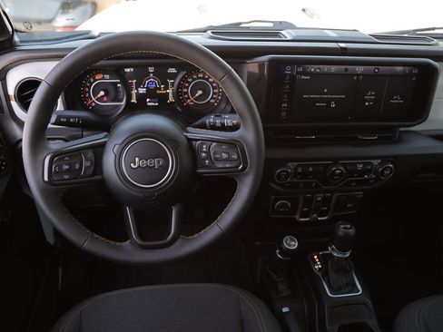 Used 2024 Jeep Wrangler Unlimited Sport AWD/4WD image 11