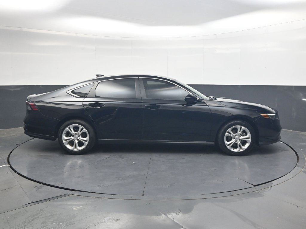 Used 2023 Honda Accord LX image 3