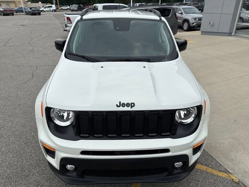 Used 2023 Jeep Renegade Altitude AWD/4WD image 11