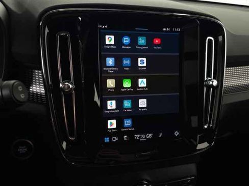 Certified 2025 Volvo XC40 B5 Plus image 28