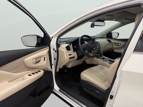 Used 2020 Nissan Murano SL w/ Moonroof Package AWD/4WD image 10