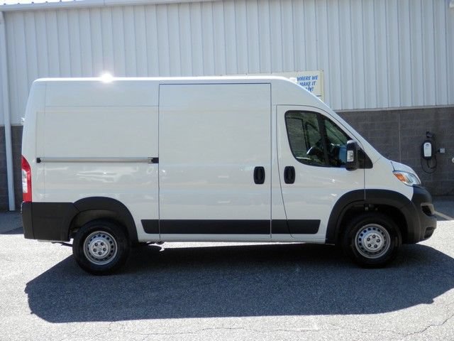 Used 2025 RAM ProMaster 2500 w/ Convenience Group FWD image 10