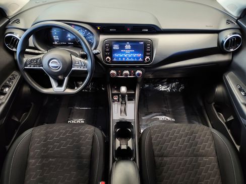 Used 2023 Nissan Kicks SV image 6