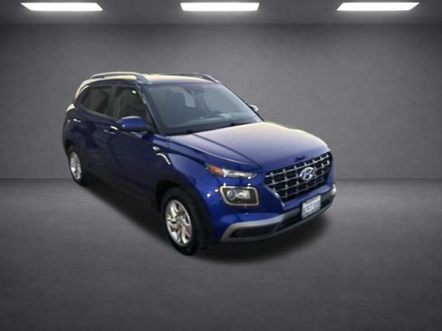 Used 2020 Hyundai Venue SEL FWD image 11