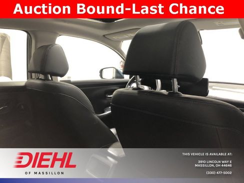 Used 2024 Honda HR-V EX-L image 11