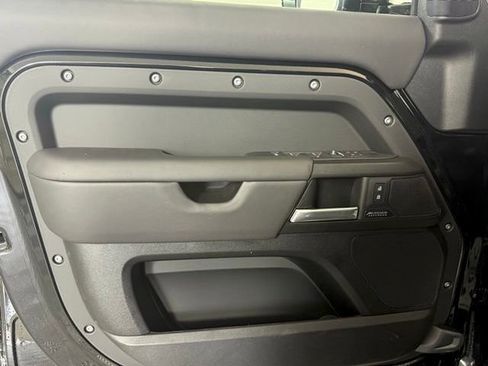 New 2025 Land Rover Defender 110 V8 image 29