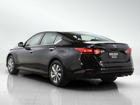 Used 2024 Nissan Altima 2.5 S image 3