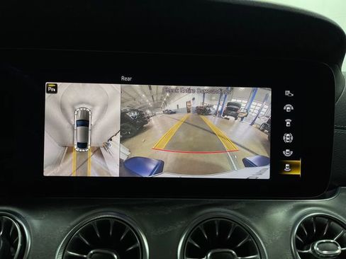 Used 2021 Mercedes-Benz AMG GT 63 image 11