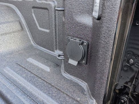 New 2026 GMC Sierra 1500 SLT image 43