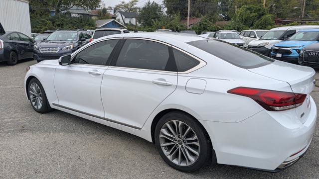 Used 2015 Hyundai Genesis 3.8 RWD image 16