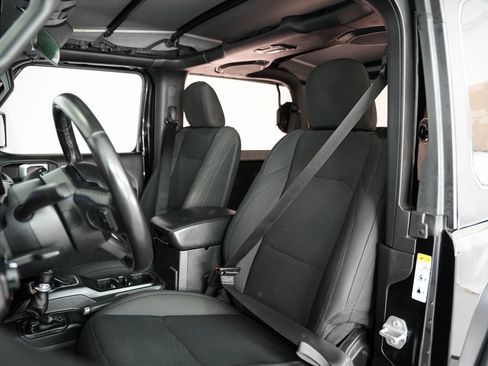 Used 2020 Jeep Wrangler Sport image 40