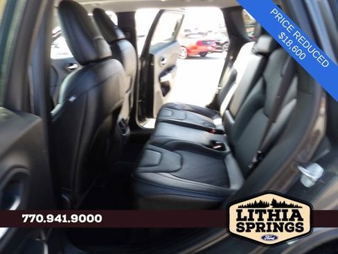 Used 2022 Jeep Cherokee Latitude Lux w/ Sun & Sound Group image 26
