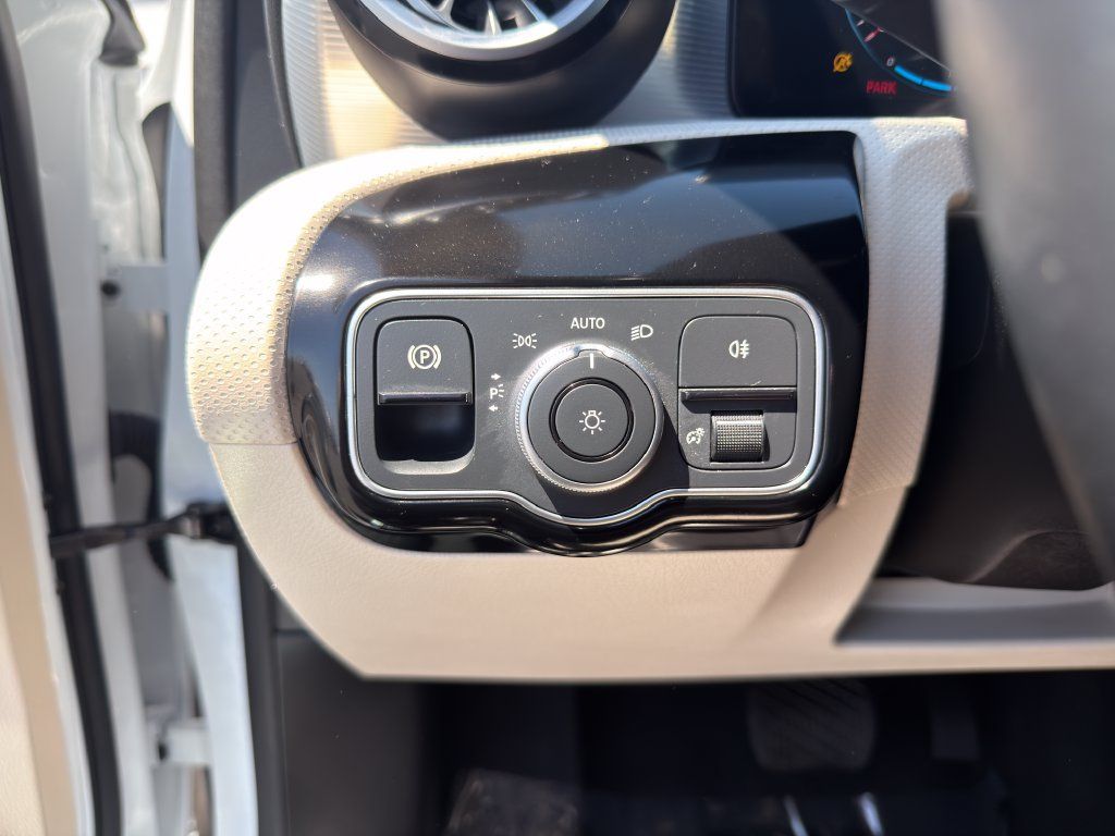 Used 2022 Mercedes-Benz A 220 image 17