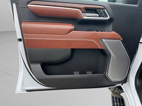 Used 2024 GMC Sierra 3500 Denali Ultimate image 15