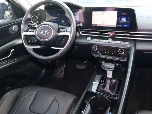 Used 2023 Hyundai Elantra Limited FWD image 9