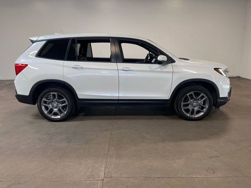 Used 2023 Honda Passport EX-L image 2