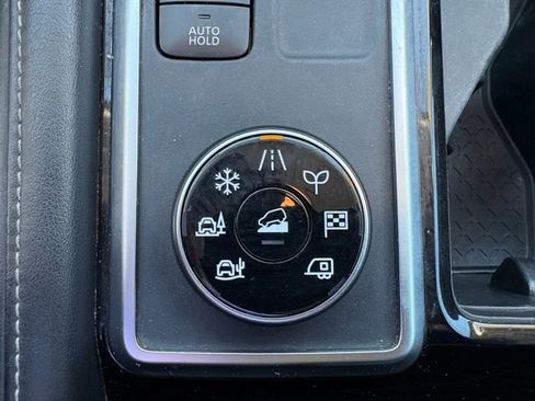 Used 2022 Nissan Pathfinder SL image 23