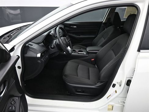 Used 2019 Nissan Altima 2.5 S image 10