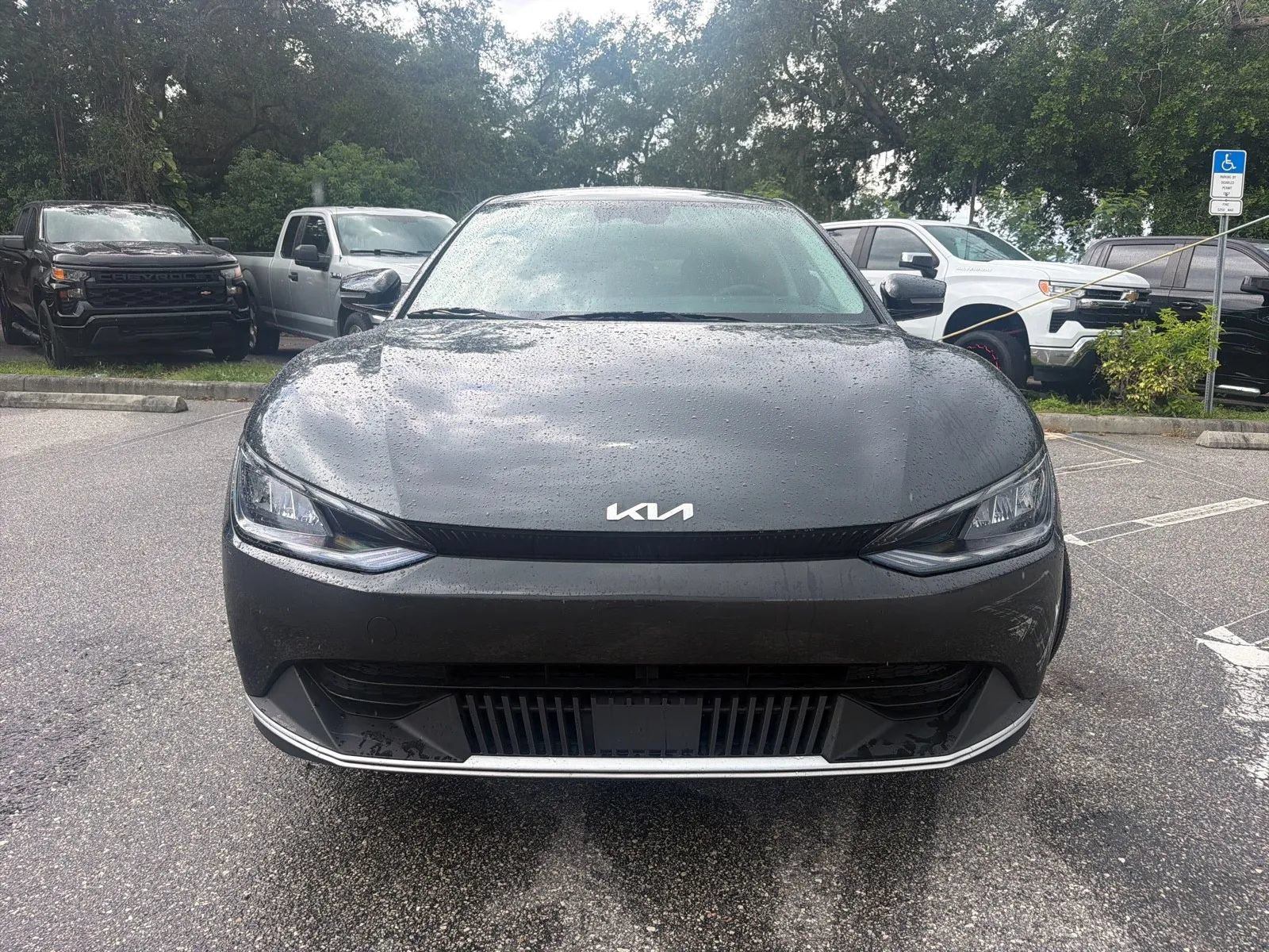Used 2024 Kia EV6 Light RWD image 4