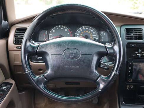 Used 2000 Toyota 4Runner SR5 image 18