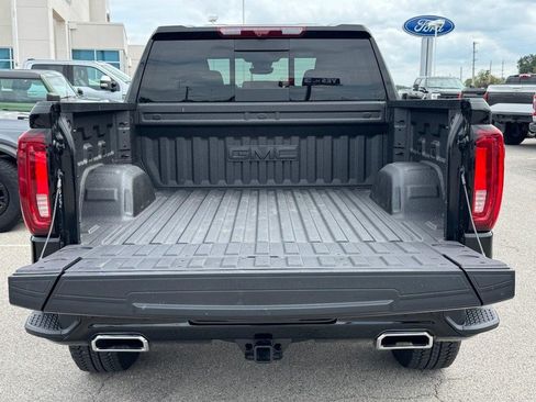 Used 2026 GMC Sierra 1500 AT4 w/ AT4 Premium Package AWD/4WD image 5