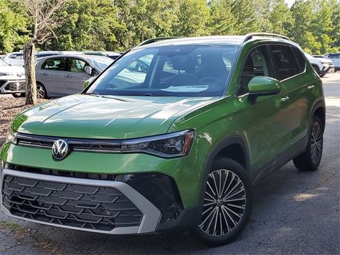 New 2025 Volkswagen Taos SE image 35