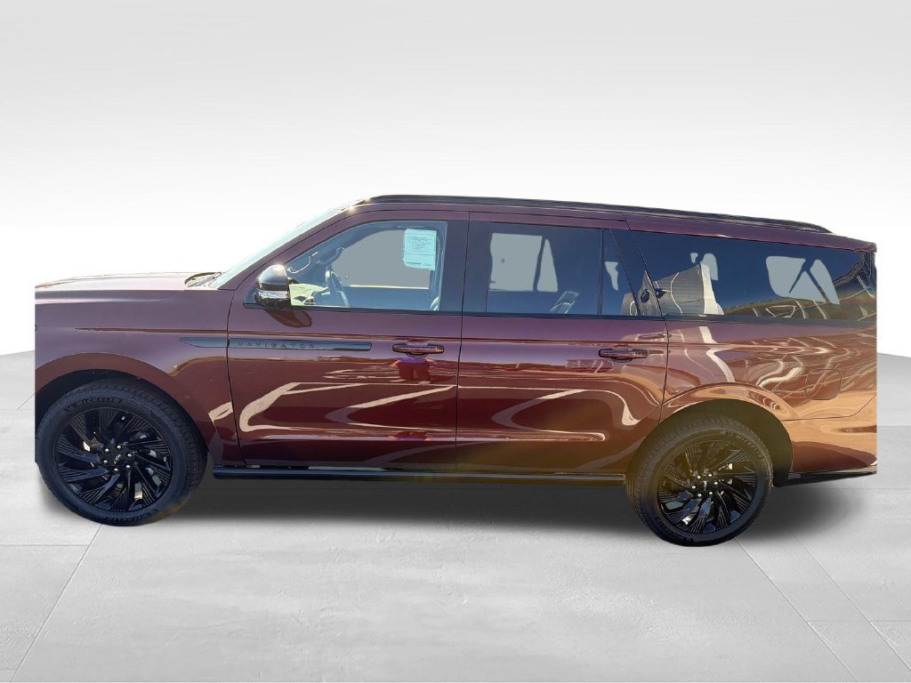 New 2027 Lincoln Navigator L Reserve w/ Jet Appearance Package AWD/4WD image 2