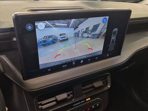 Certified 2025 Ford Maverick XL w/ 4K Tow Package AWD/4WD image 13
