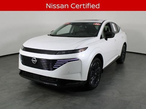 Certified 2025 Nissan Murano Platinum w/ Cargo Package AWD/4WD image 2