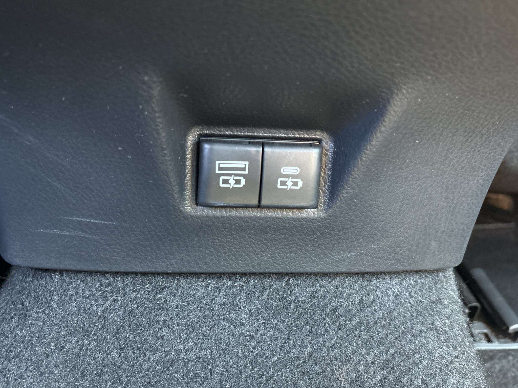 Used 2025 Toyota Camry LE FWD image 14