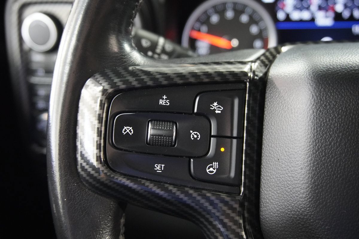 Used 2019 Chevrolet Silverado 1500 LTZ w/ LTZ Premium Package AWD/4WD image 16