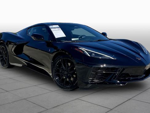 Used 2025 Chevrolet Corvette Stingray Coupe w/ Battery Protection Package RWD image 3