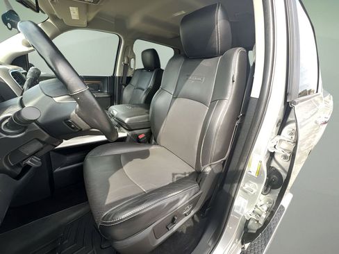 Used 2016 RAM 3500 Laramie image 19