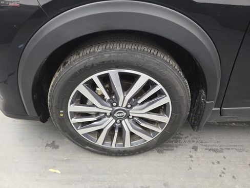 Used 2024 Nissan Kicks SV image 15
